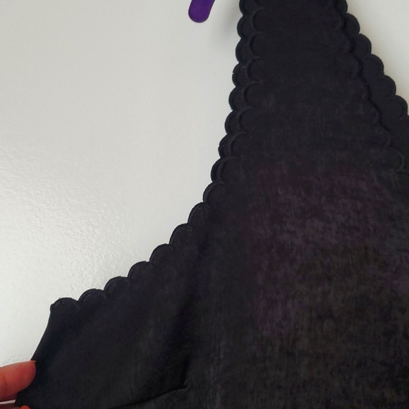 NEW Black Sleeveless Top - Picture 3 of 4